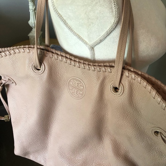Tory Burch leather tote 💗👜💗 - Picture 3 of 16